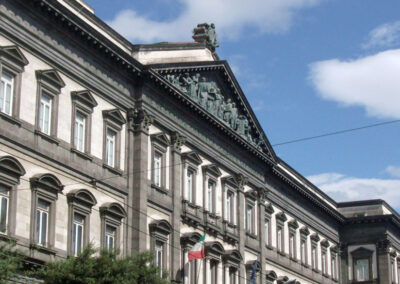 UNIVERSITÀ DI NAPOLI